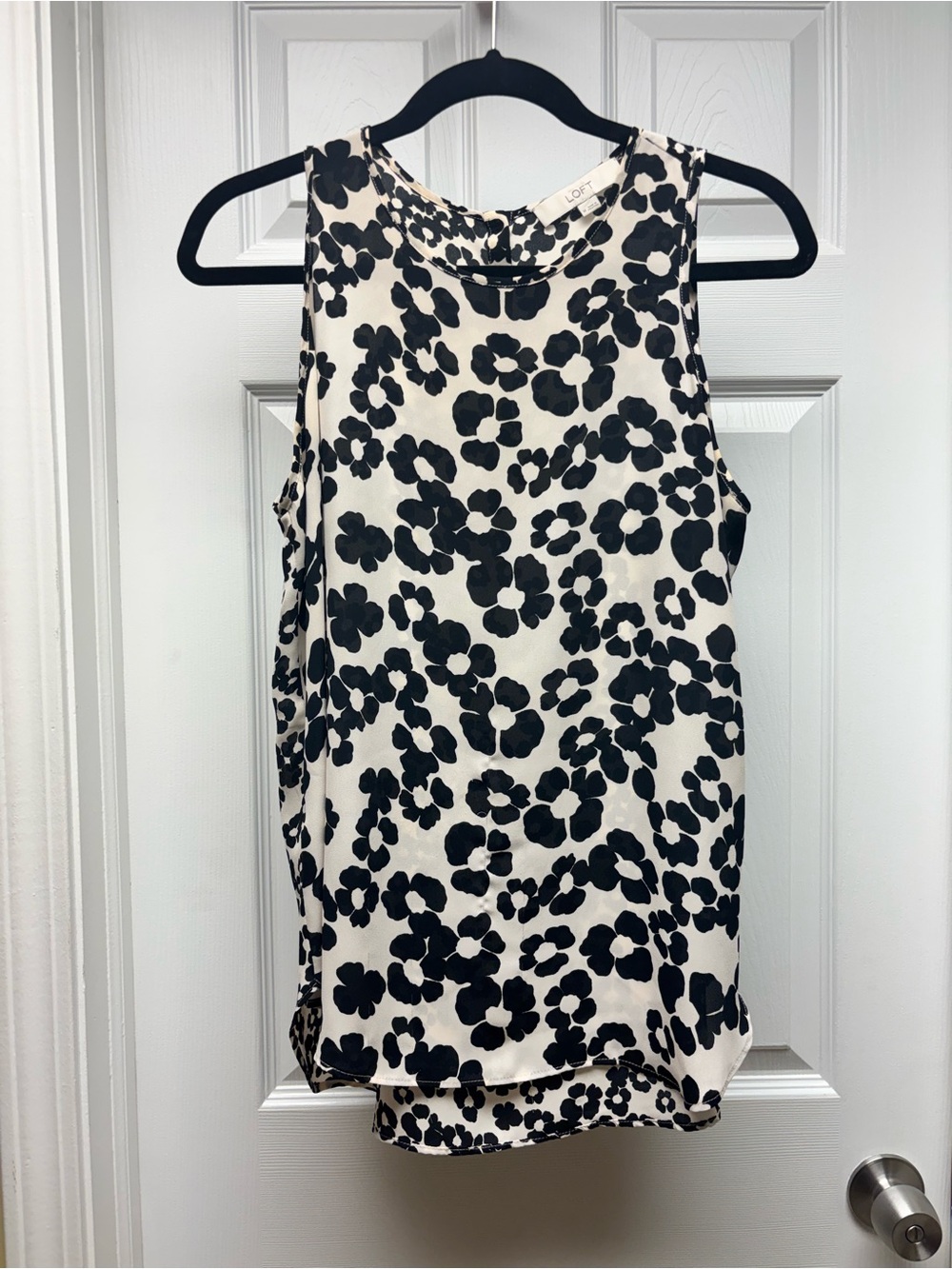 LOFT Floral Sleeveless Blouse Size M Black & Ivory Layered Hem Tank Top
